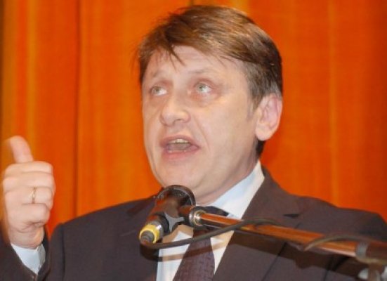 Crin Antonescu, preşedintele interimar al României: